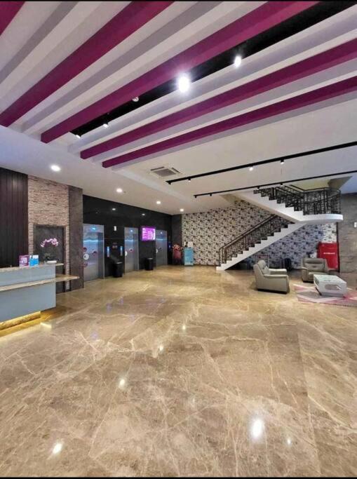 Nagoya Thamrin Apartment High Floor With View Exterior foto