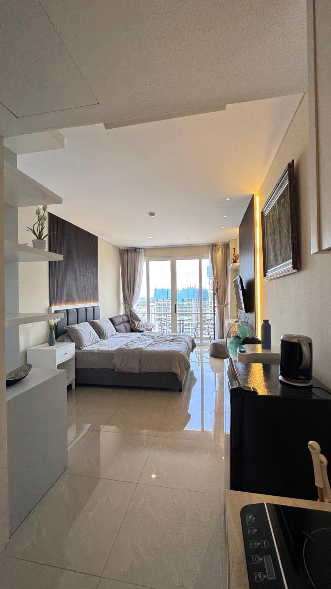 Nagoya Thamrin Apartment High Floor With View Exterior foto